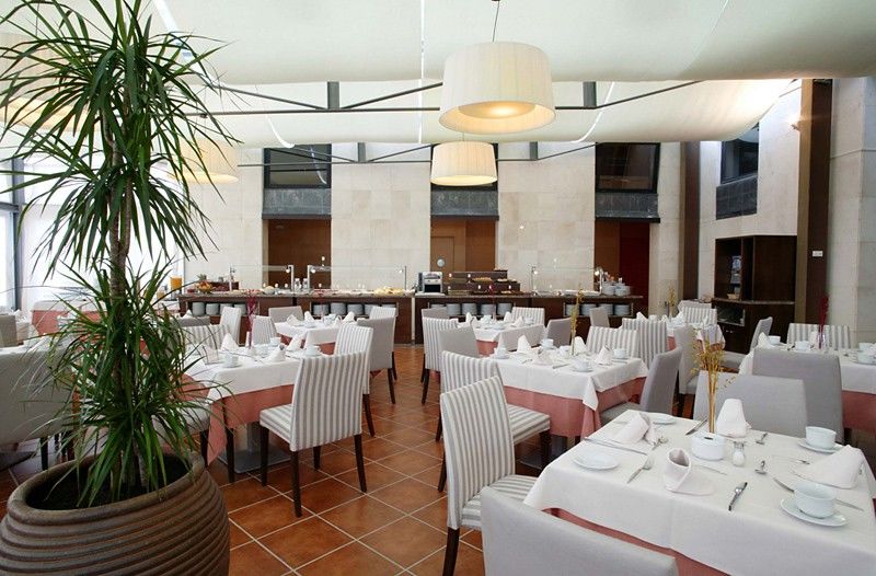 M.A. Hotel Sevilla Congresos Restaurant billede