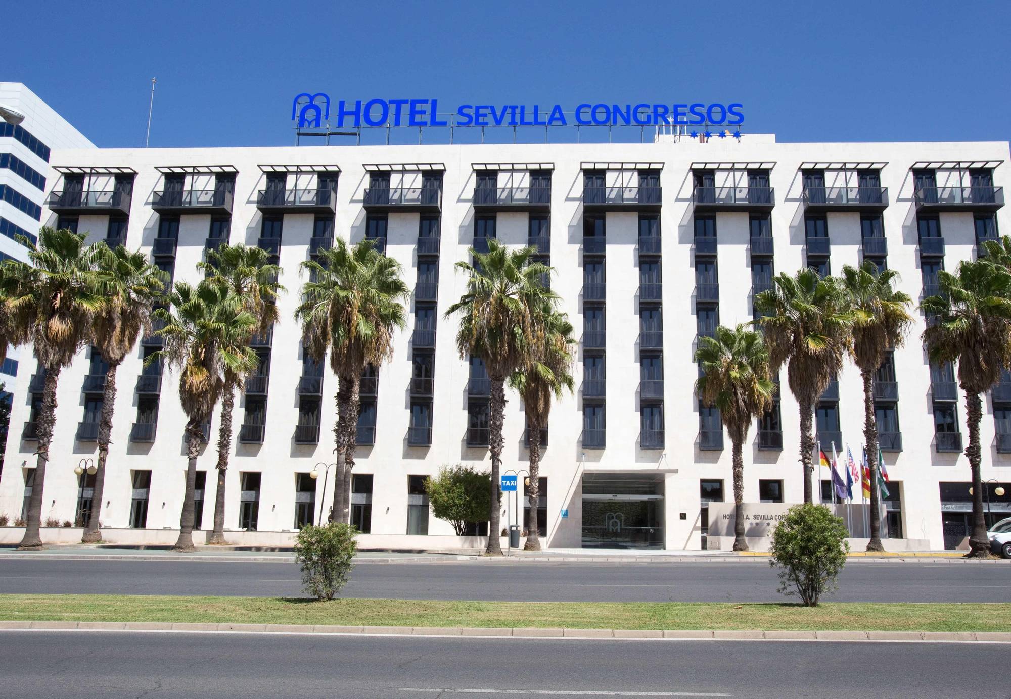 M.A. Hotel Sevilla Congresos Eksteriør billede